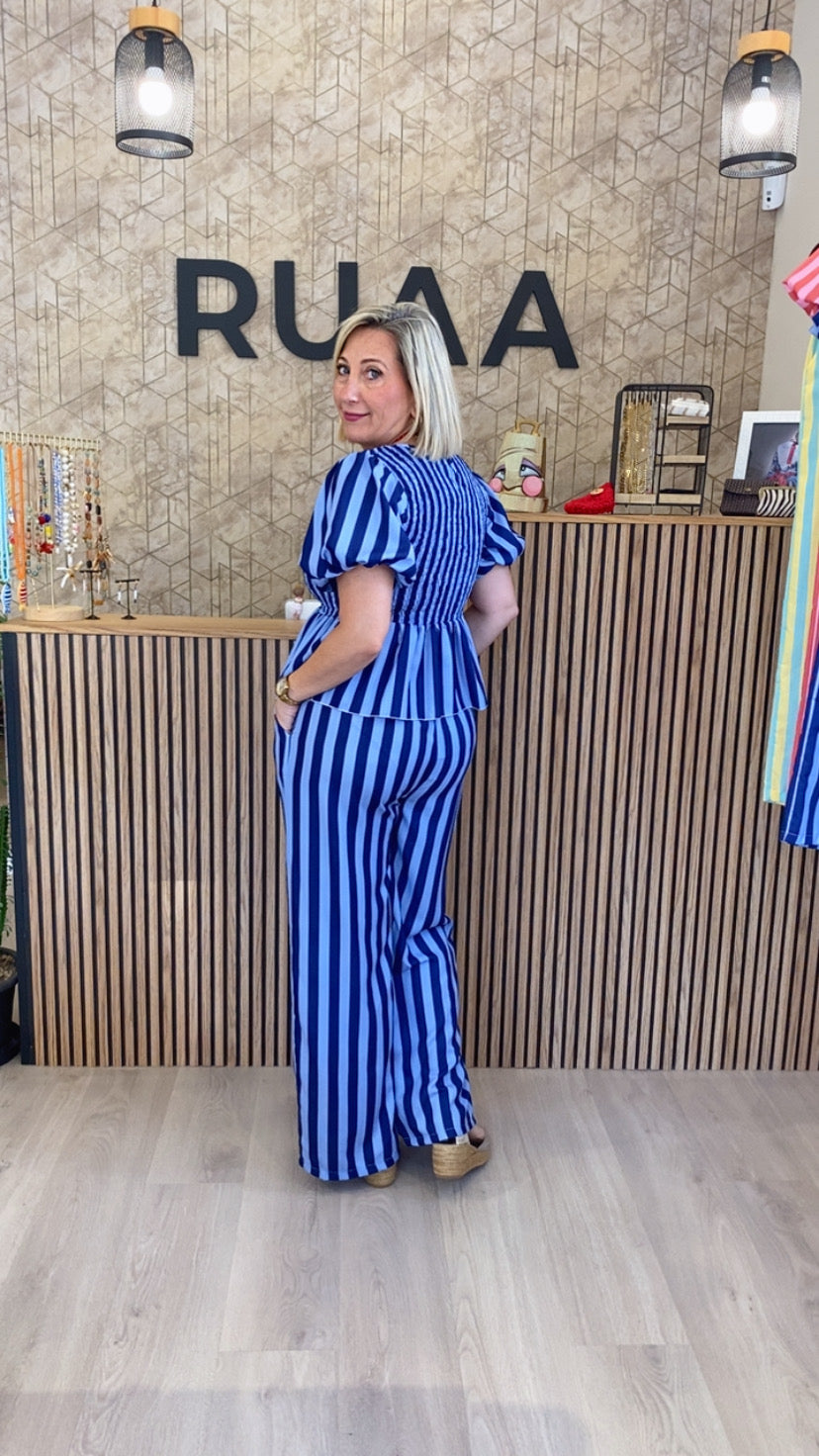 ZOE AZUL