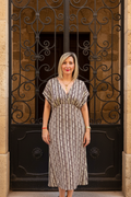 Vestido floral - puerta forjada